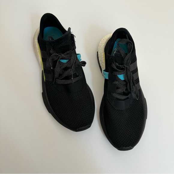 Adidas shoes - Picture 3 of 5